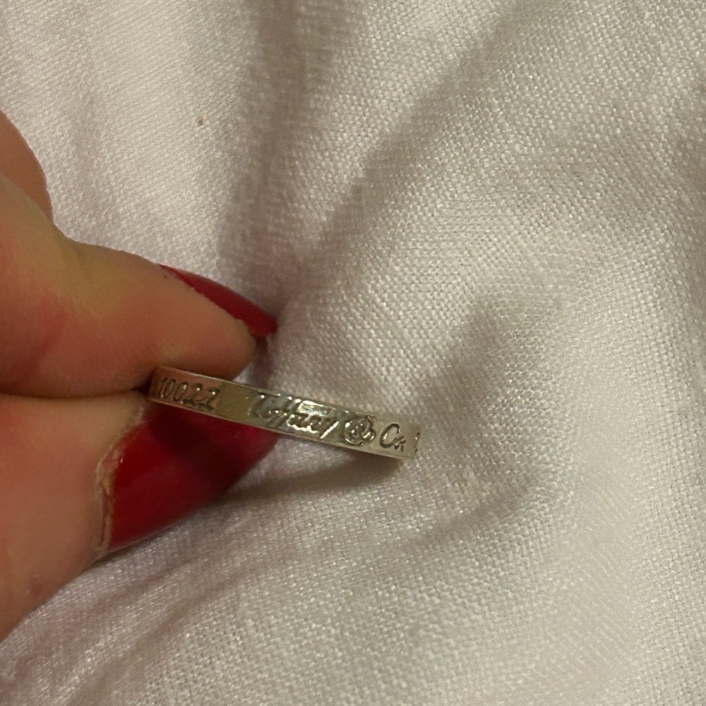 Tiffany & Co. Silver Engraved Band Ring on Blue 6.5 - Picture 8 of 11